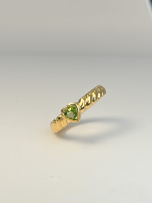 BOMBACHO HEART RING PERIDOT MINI